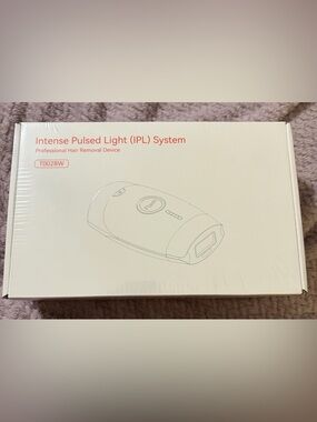 Intense Pulsed Light (IPL) Hair Removal Device-New in box